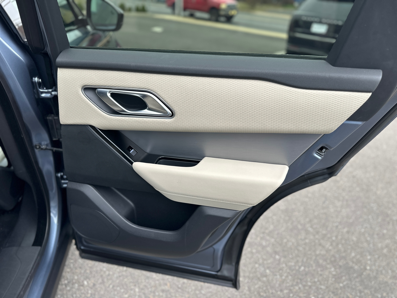 Land Rover Range Rover Velar P250 R-Dynamic S 2023