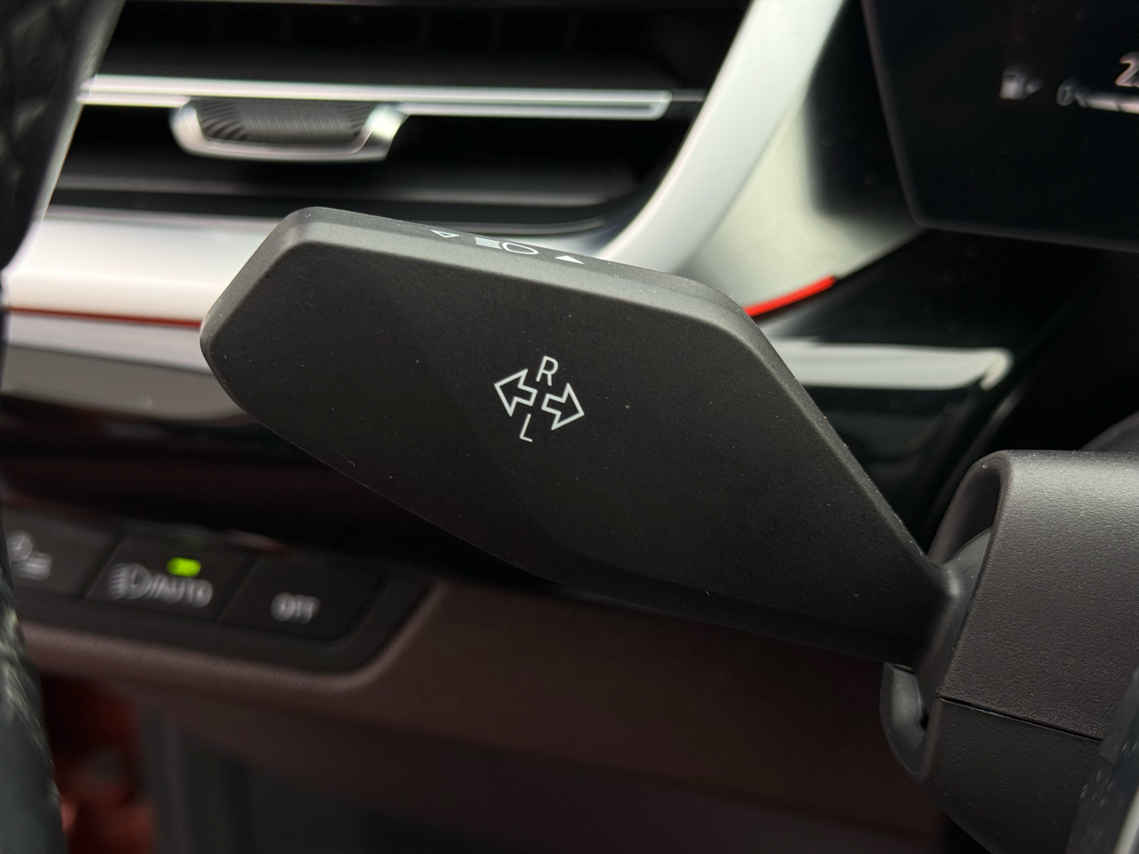 BMW X1 xDrive28i Sports Activity Vehicle 2023