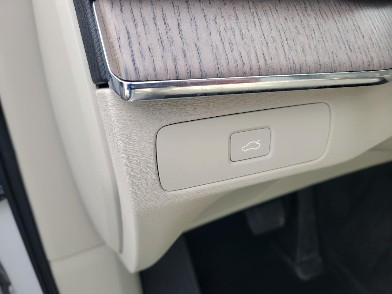 Volvo XC90 B6 AWD Plus 7P 2023