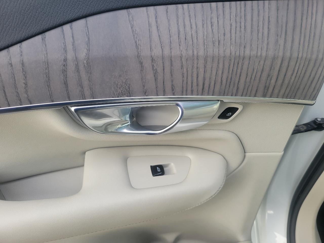 Volvo XC90 B6 AWD Plus 7P 2023