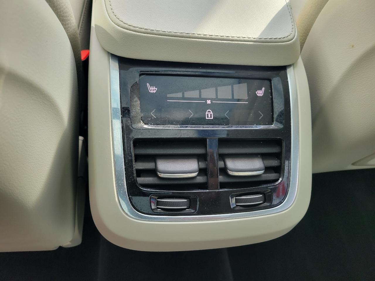 Volvo XC90 B6 AWD Plus 7P 2023