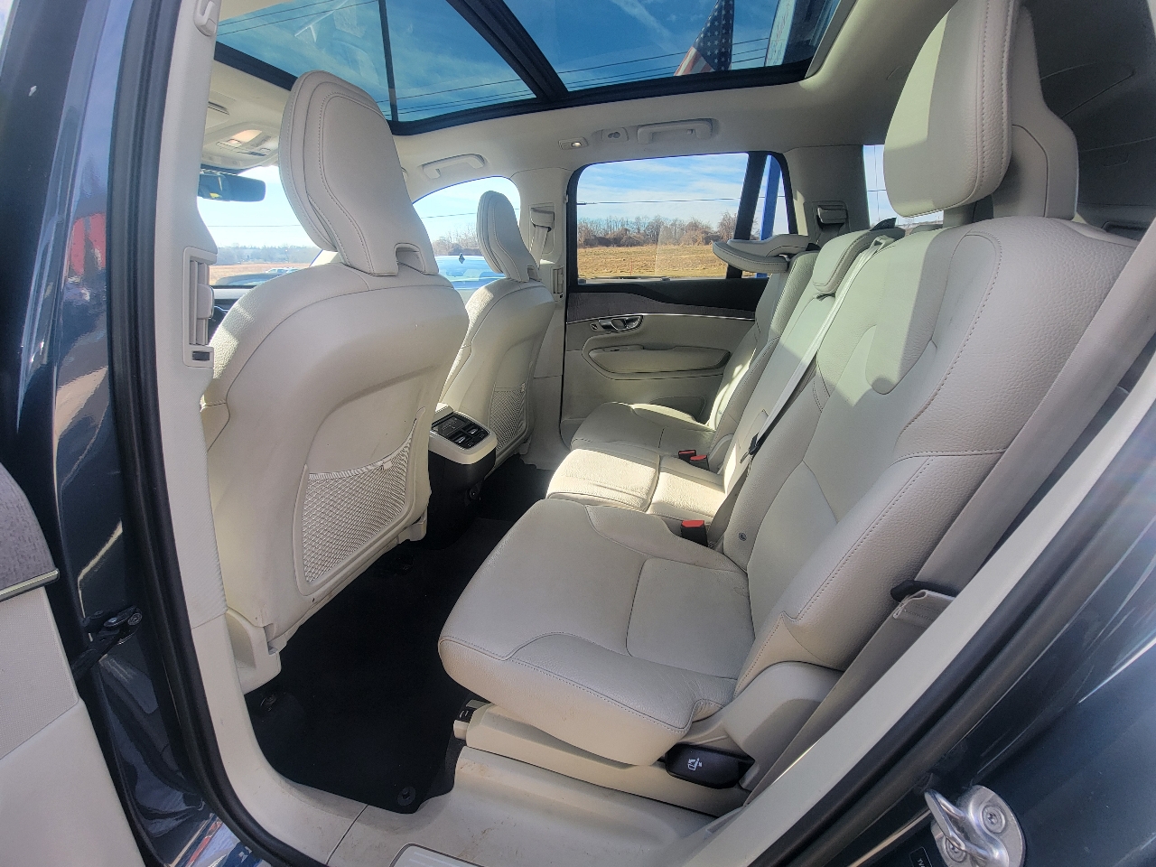 Volvo XC90 B6 AWD Plus Bright Theme 7P 2023