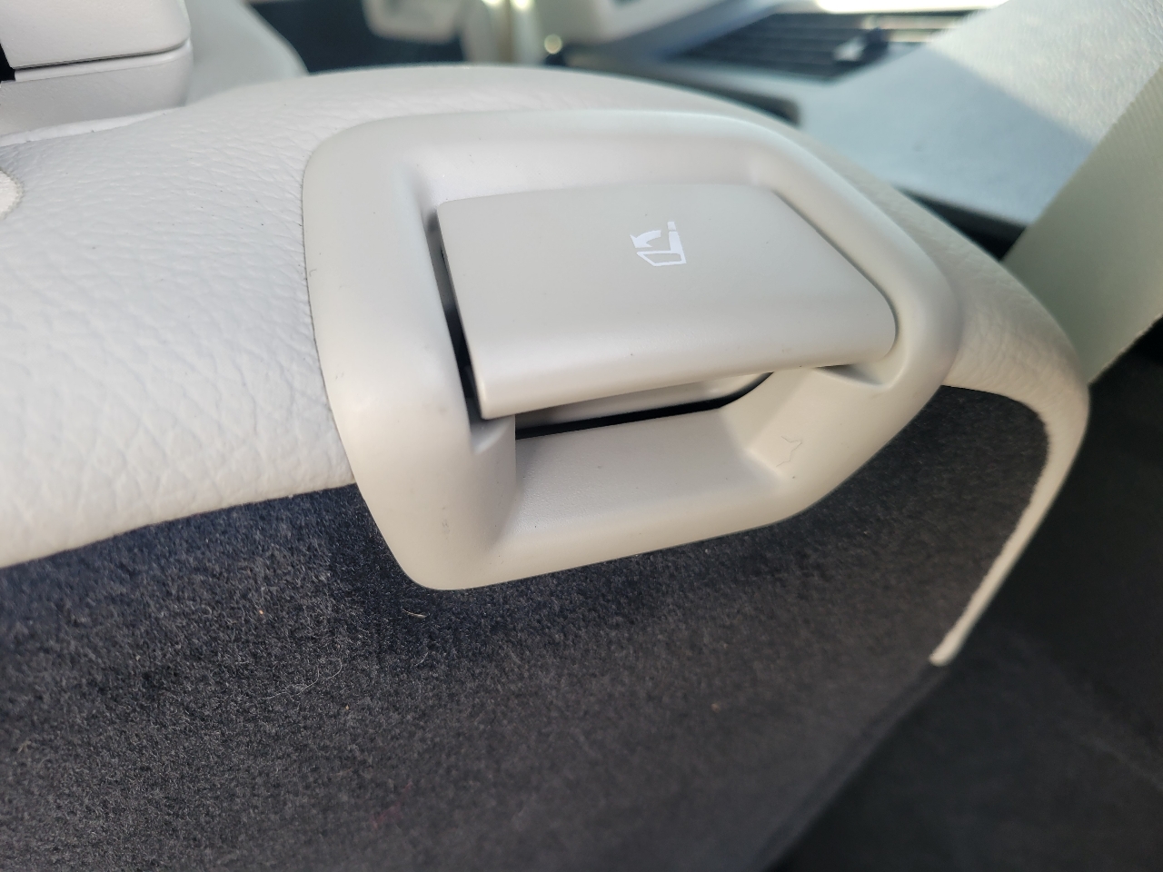 Volvo XC90 B6 AWD Plus Bright Theme 7P 2023