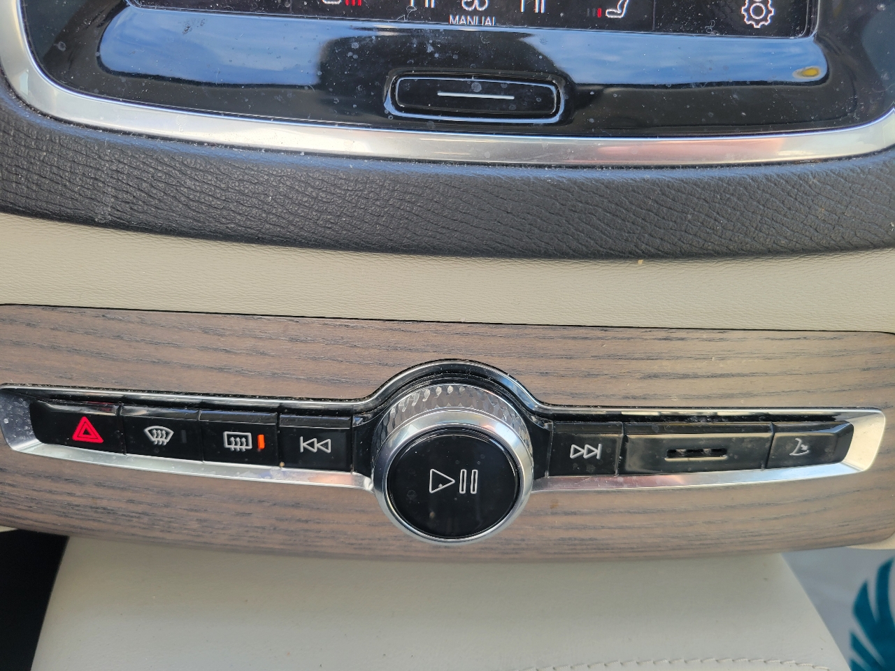 Volvo XC90 B6 AWD Plus Bright Theme 7P 2023