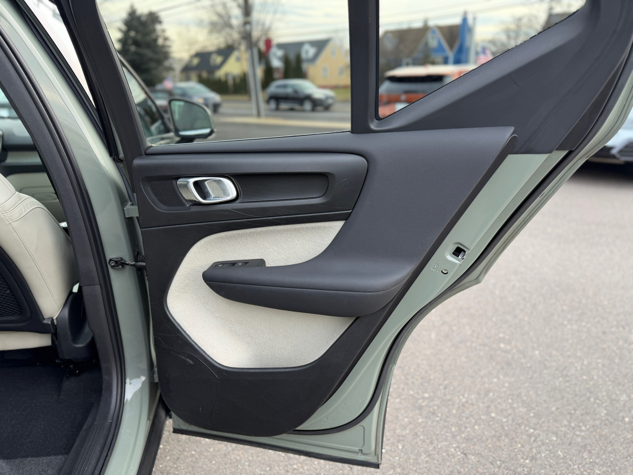 Volvo XC40 B5 AWD Plus Bright Theme 2023