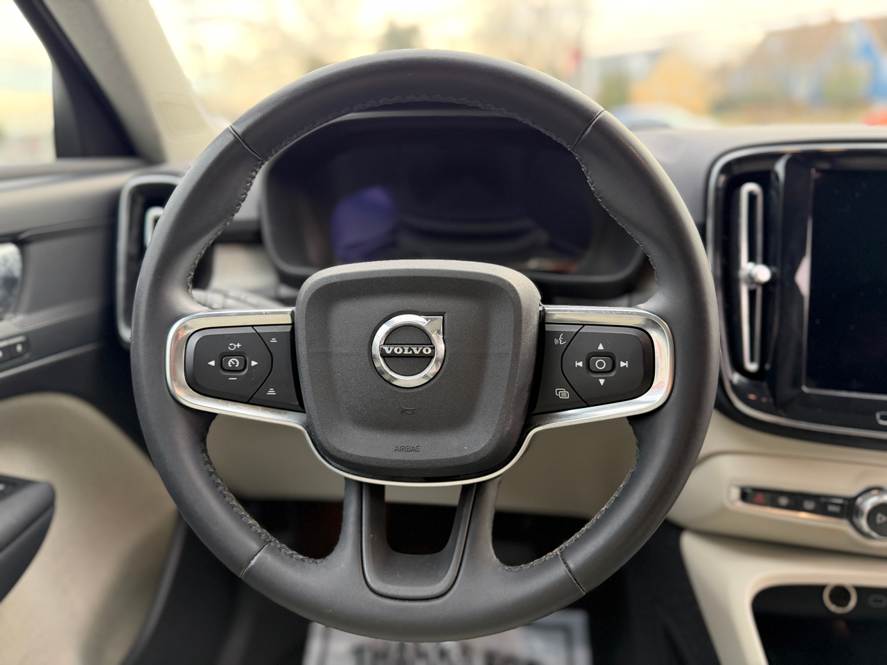 Volvo XC40 B5 AWD Plus Bright Theme 2023