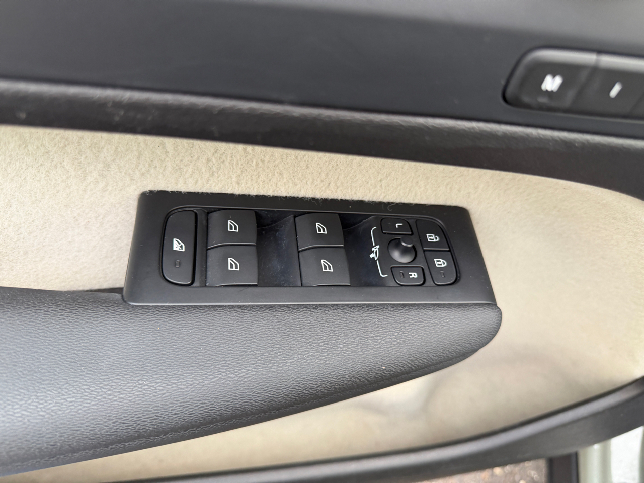 Volvo XC40 B5 AWD Plus Bright Theme 2023