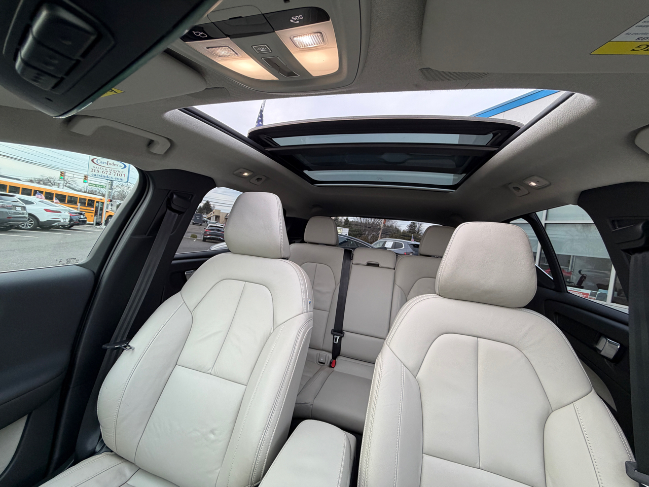 Volvo XC40 B5 AWD Plus Bright Theme 2023