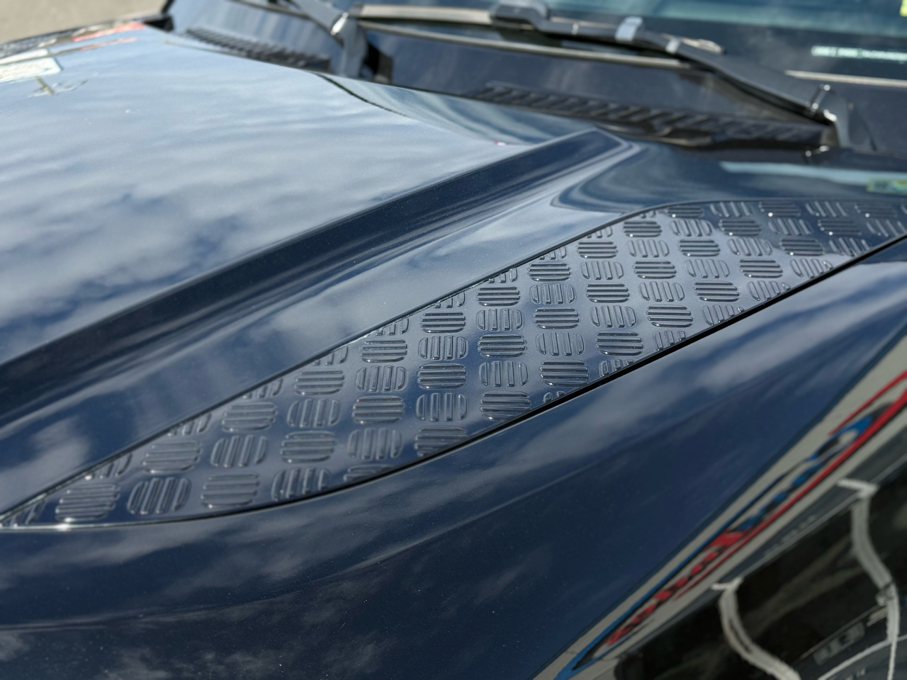 Land Rover Defender 90 X-Dynamic HSE AWD 2022