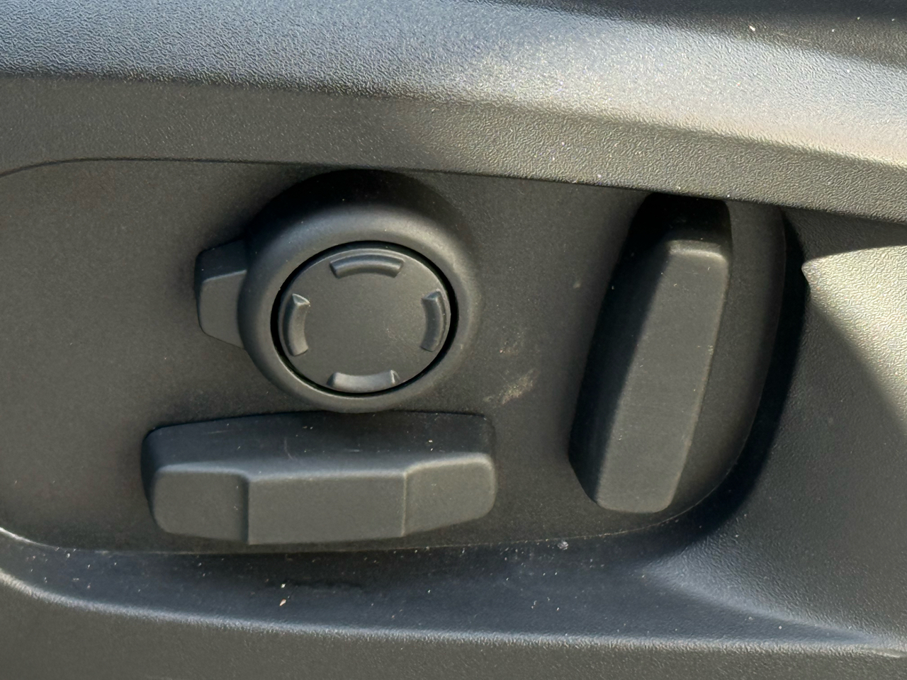 Land Rover Defender 90 X-Dynamic HSE AWD 2022