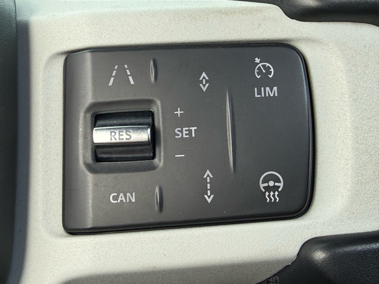 Land Rover Defender 90 X-Dynamic HSE AWD 2022