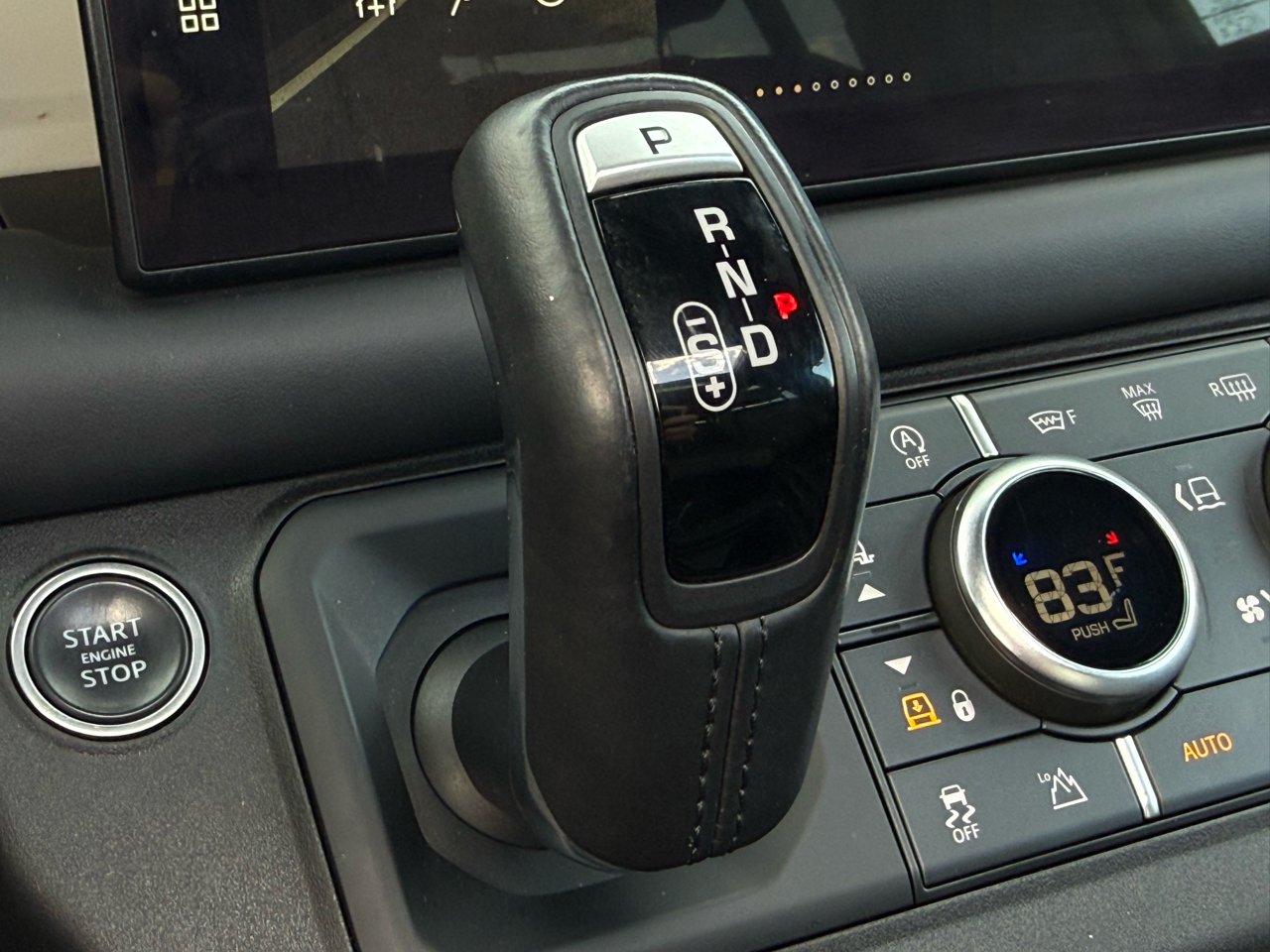 Land Rover Defender 90 X-Dynamic HSE AWD 2022