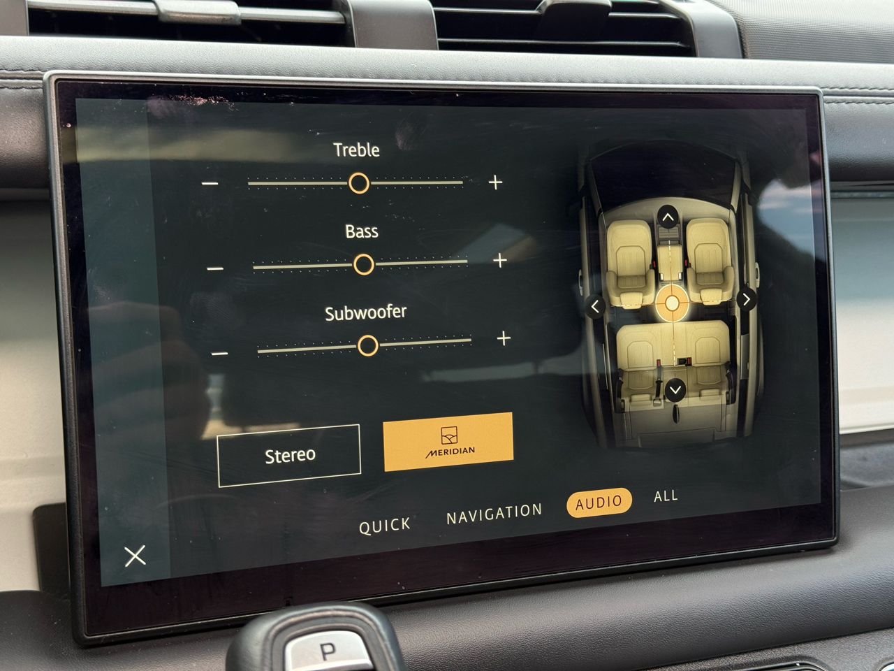 Land Rover Defender 90 X-Dynamic HSE AWD 2022