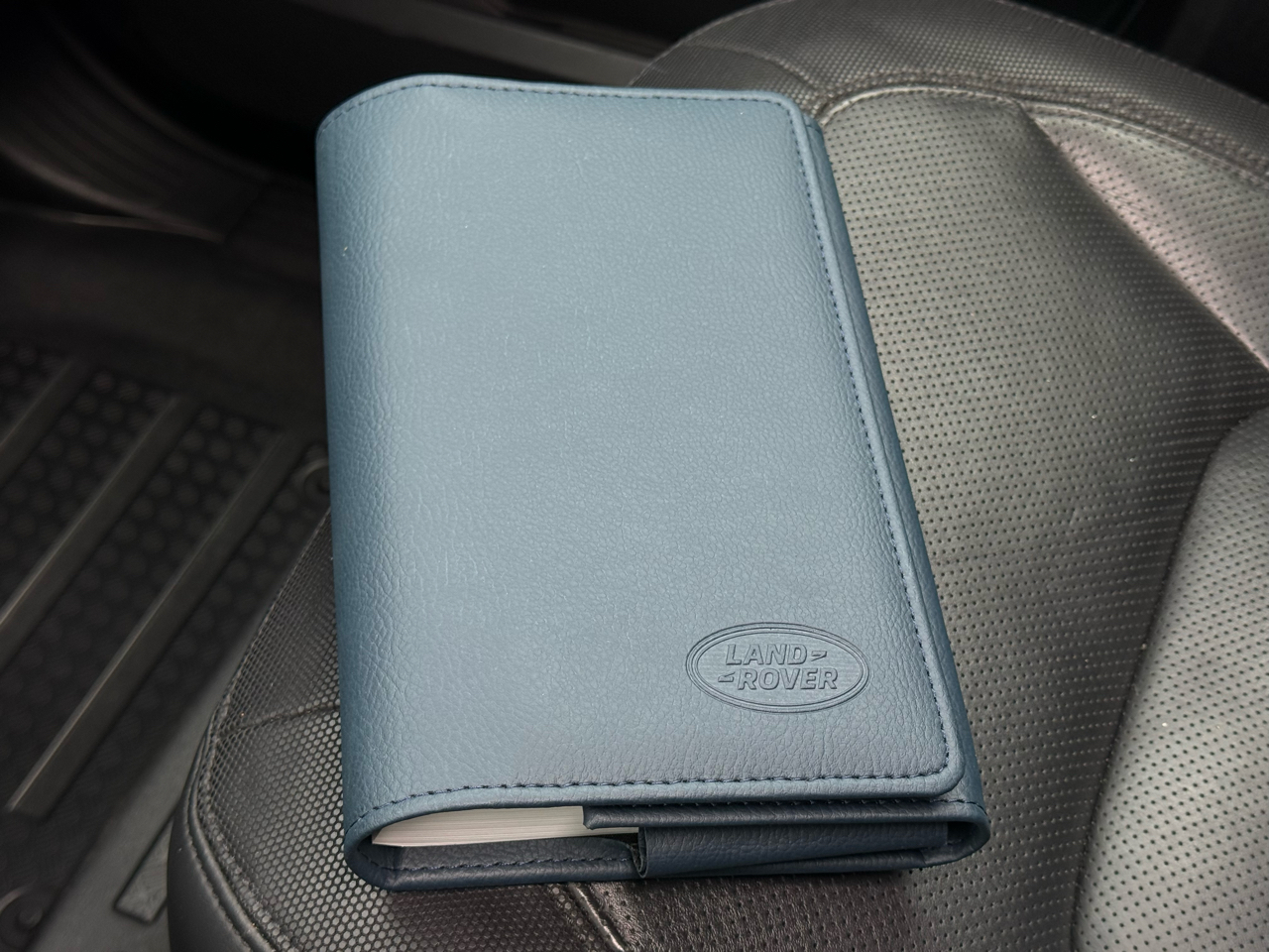 Land Rover Defender 90 X-Dynamic HSE AWD 2022