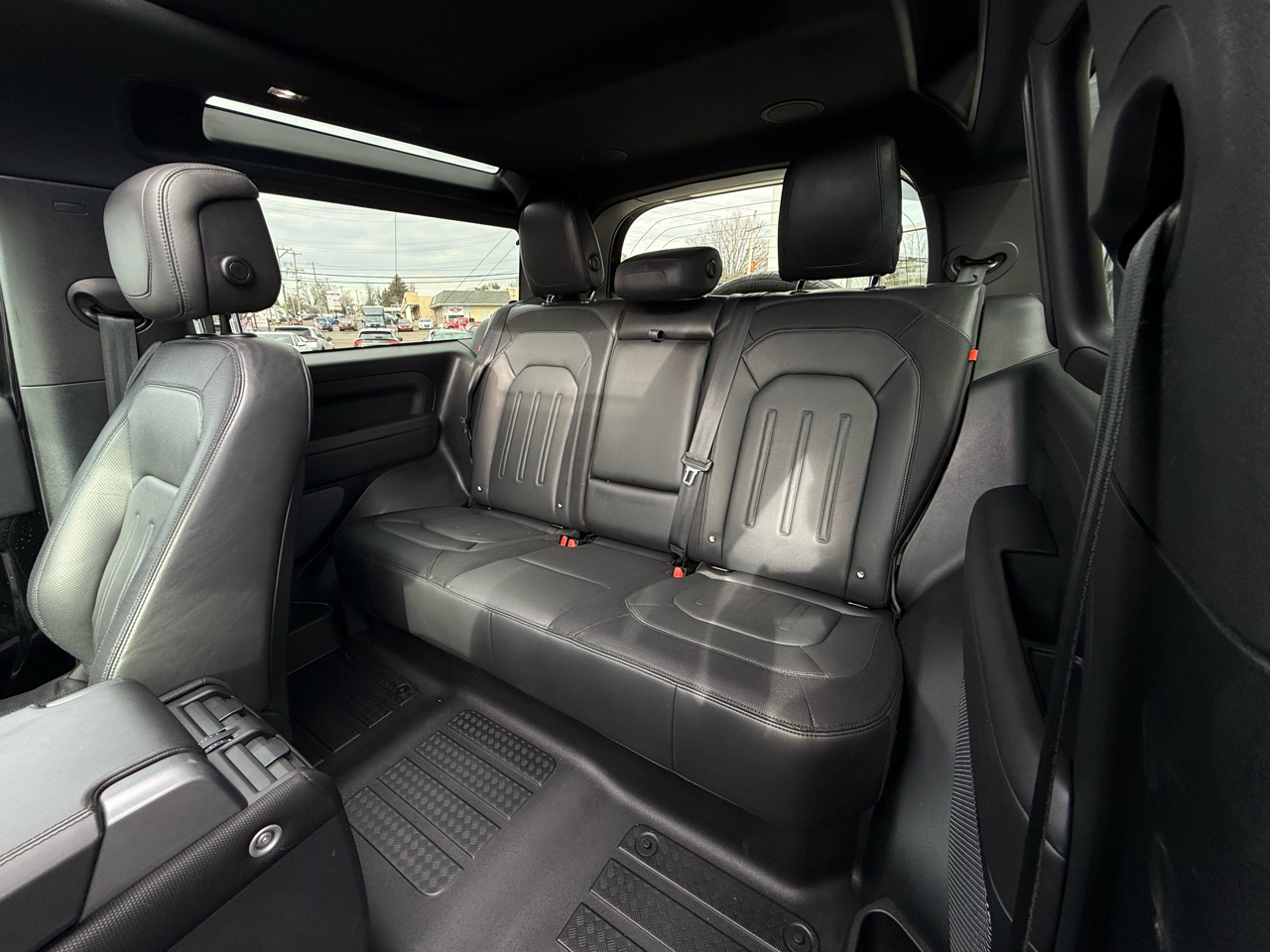 Land Rover Defender 90 X-Dynamic HSE AWD 2022