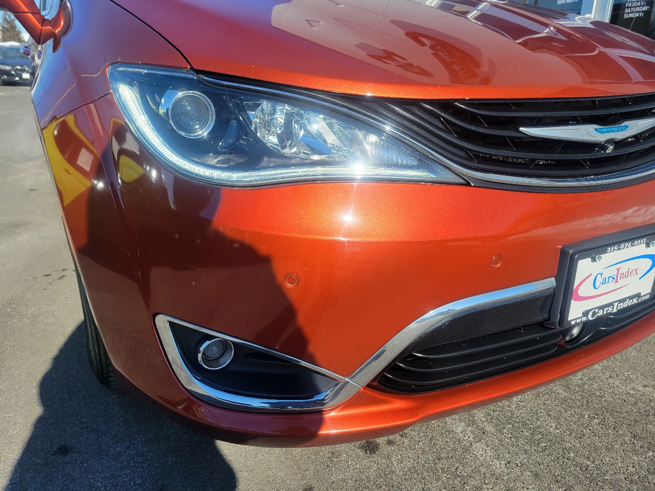 Chrysler Pacifica Hybrid Limited FWD 2018