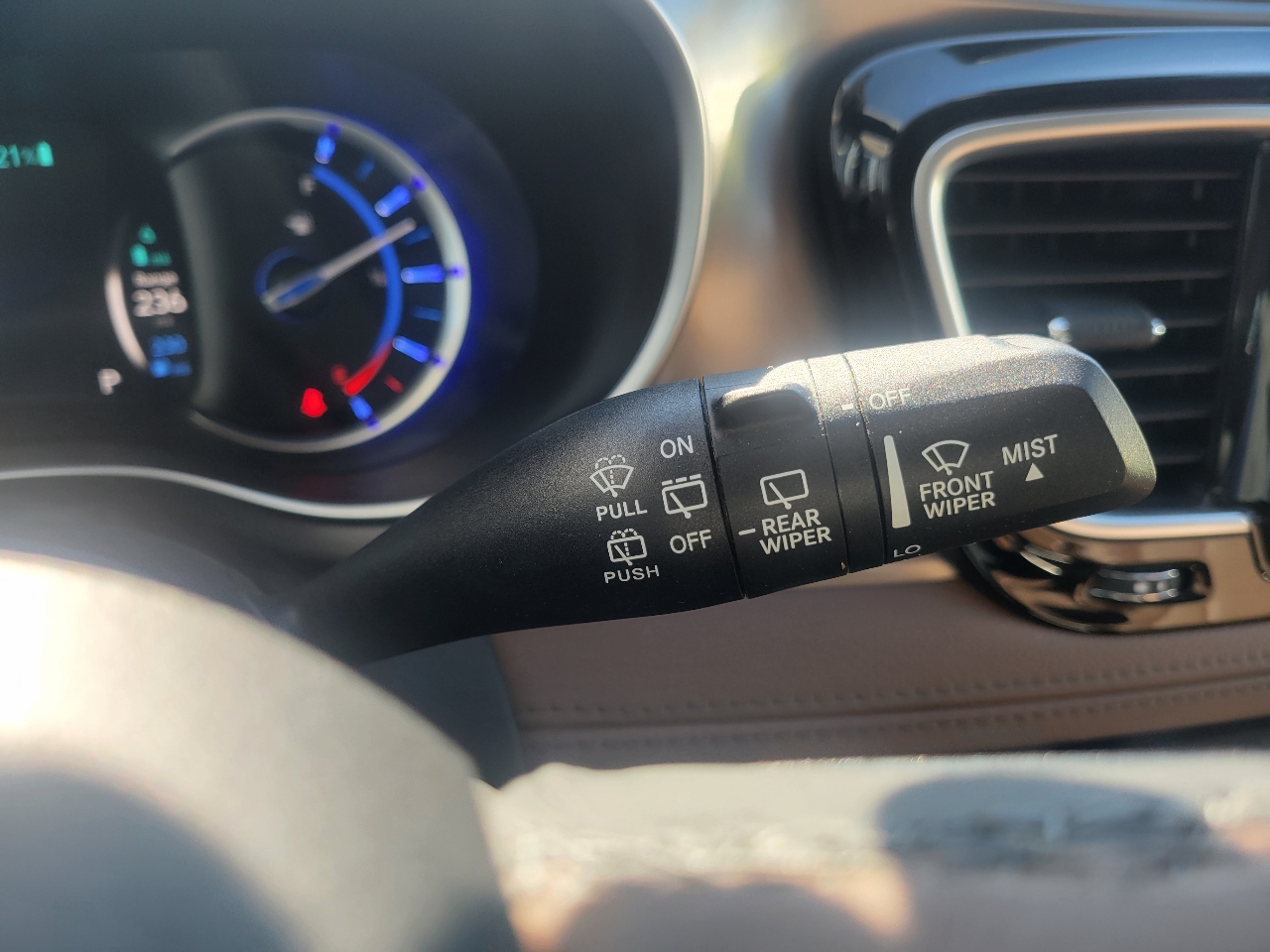 Chrysler Pacifica Hybrid Limited FWD 2018