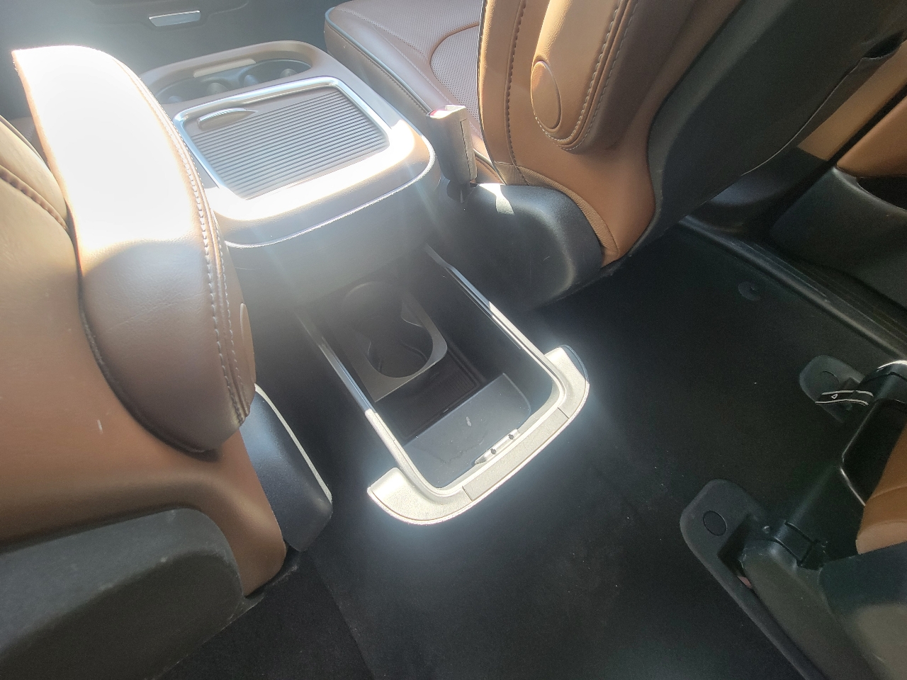 Chrysler Pacifica Hybrid Limited FWD 2018