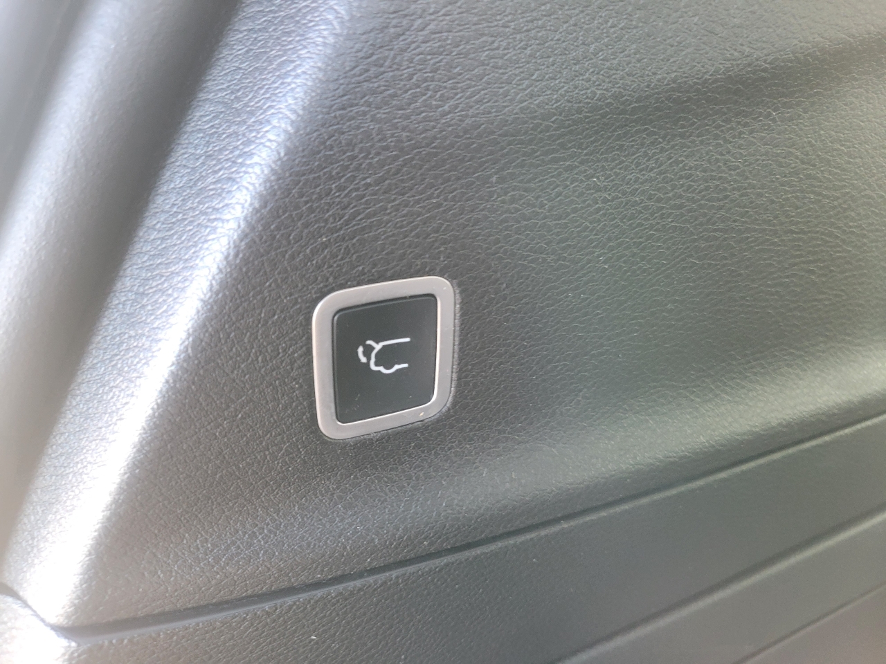 Chrysler Pacifica Hybrid Limited FWD 2018