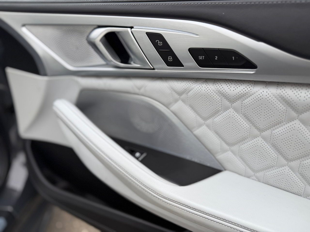 BMW M8 Convertible 2020