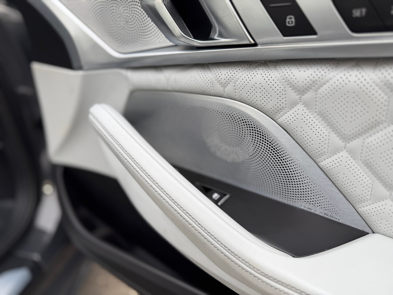 BMW M8 Convertible 2020