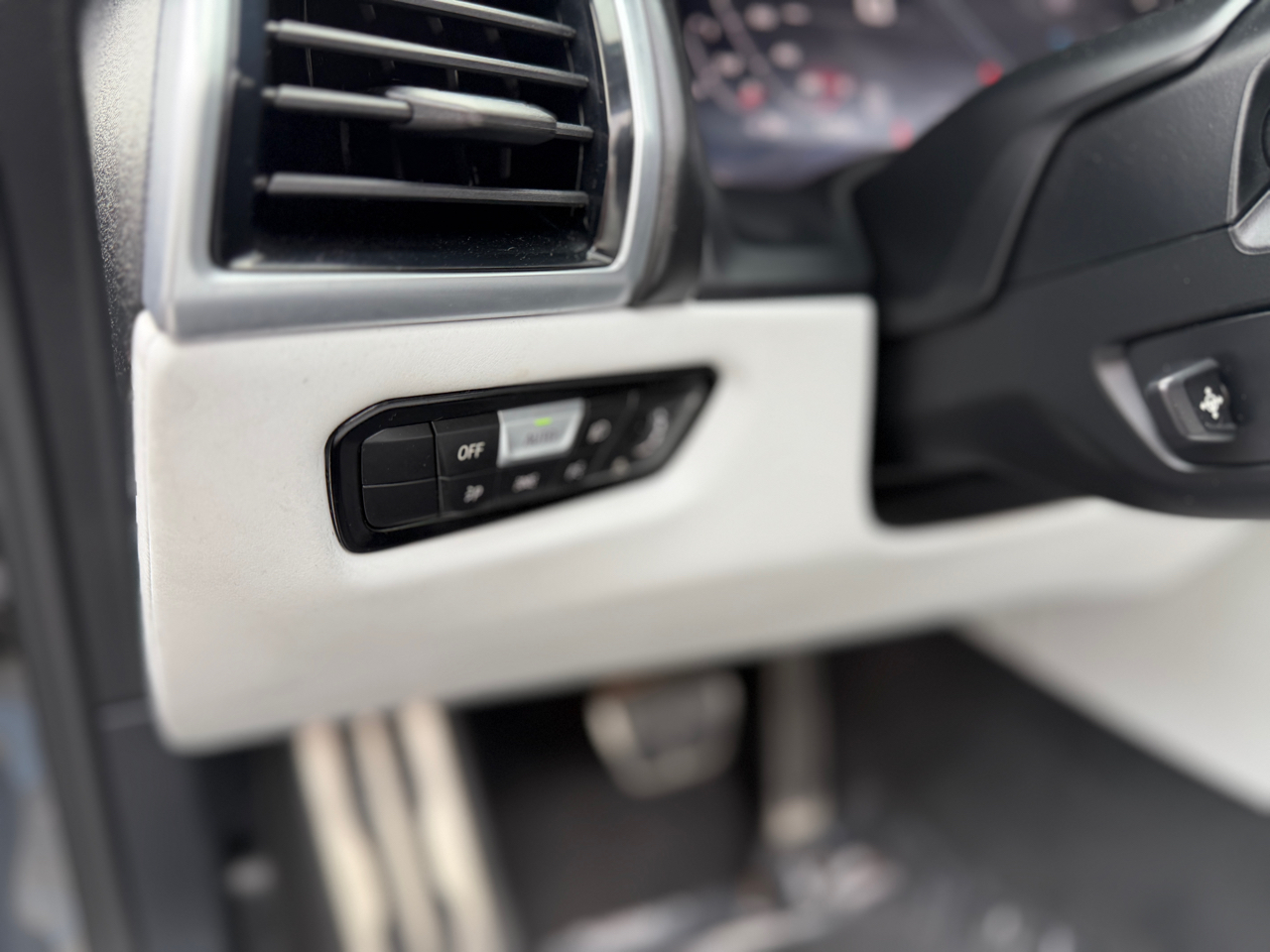 BMW M8 Convertible 2020