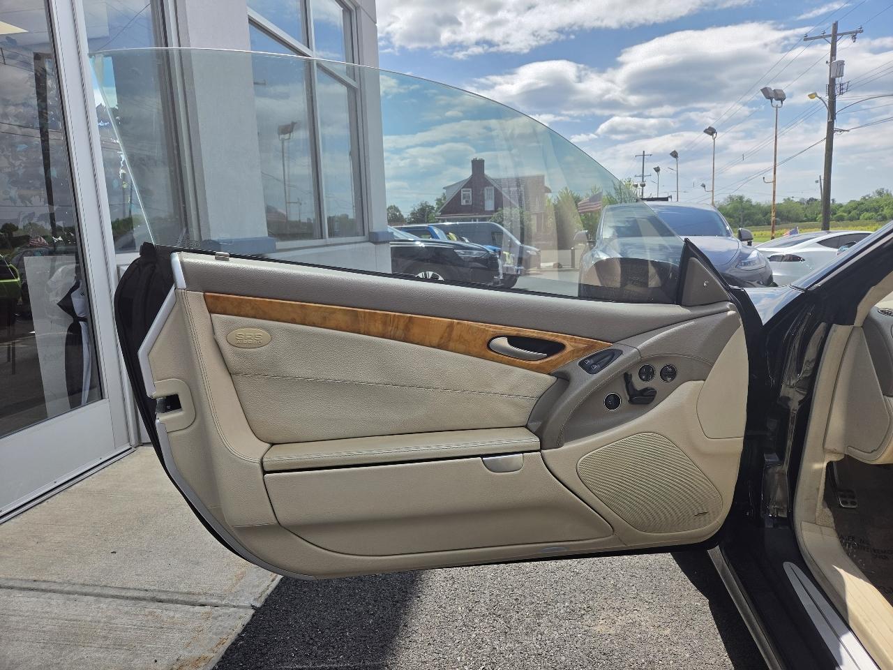 Mercedes-Benz SL-Class 2dr Roadster 5.0L 2004