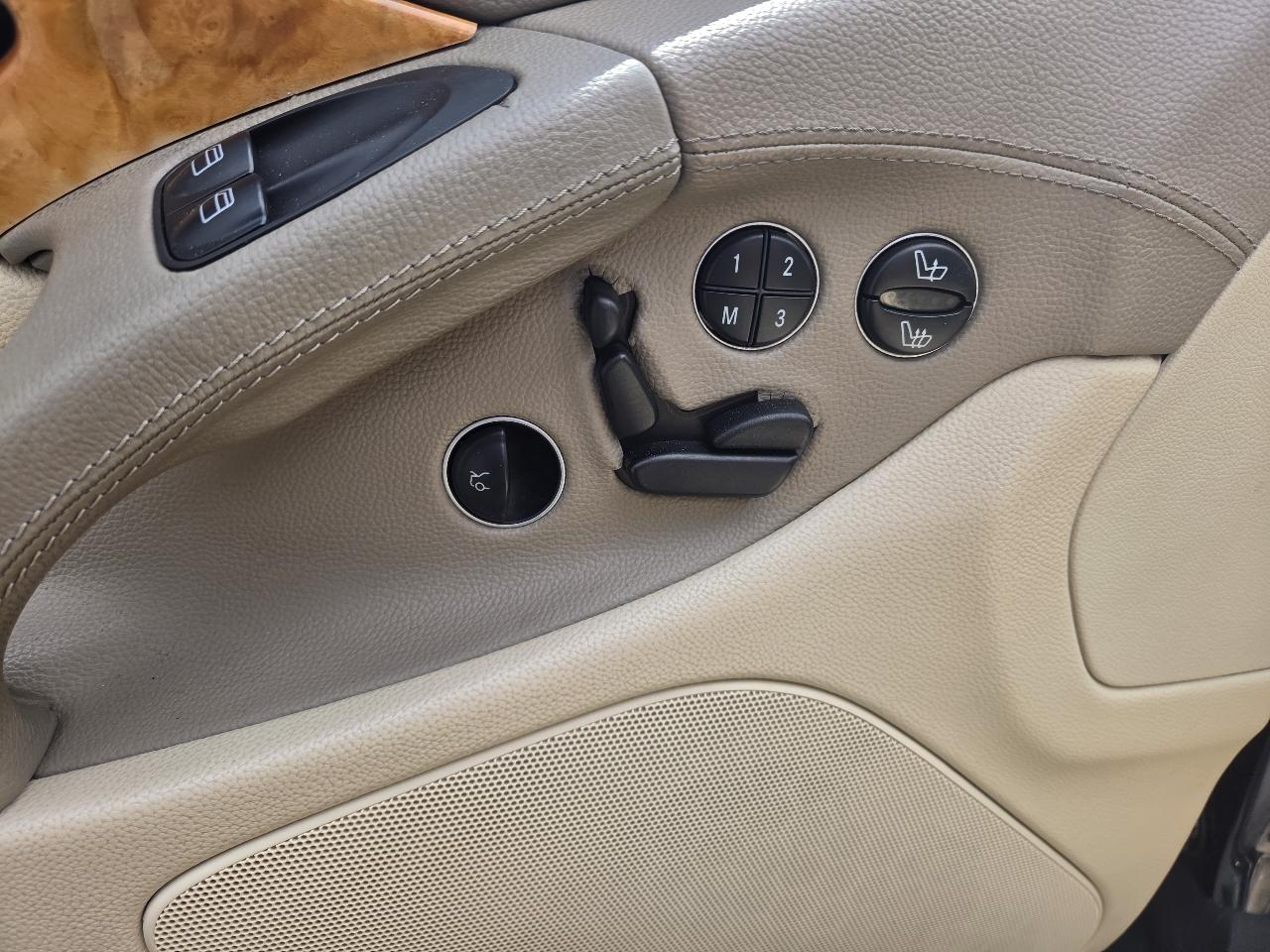 Mercedes-Benz SL-Class 2dr Roadster 5.0L 2004