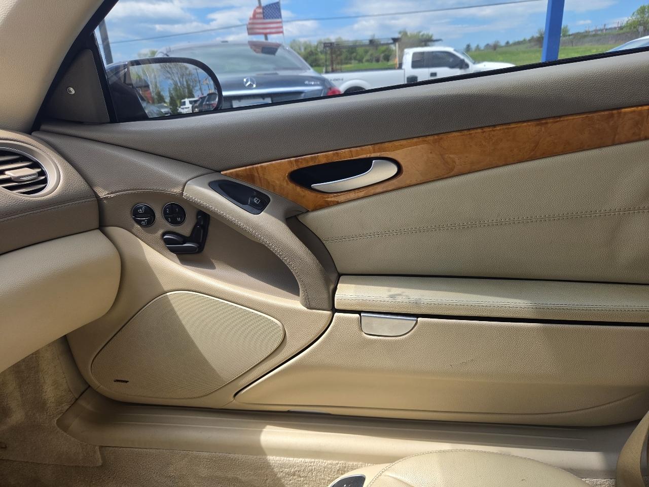 Mercedes-Benz SL-Class 2dr Roadster 5.0L 2004