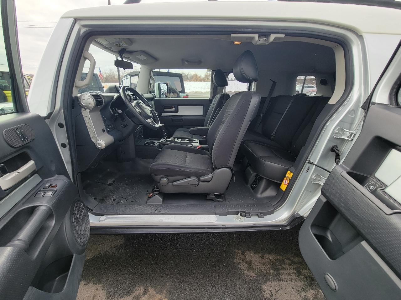 Toyota FJ Cruiser 2WD 4dr Auto (Natl) 2007