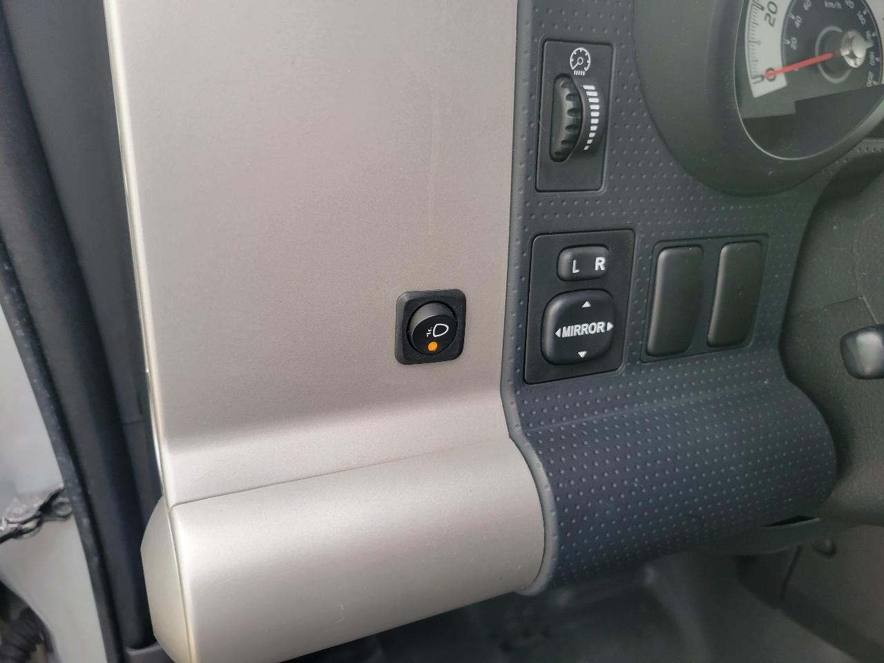 Toyota FJ Cruiser 2WD 4dr Auto (Natl) 2007