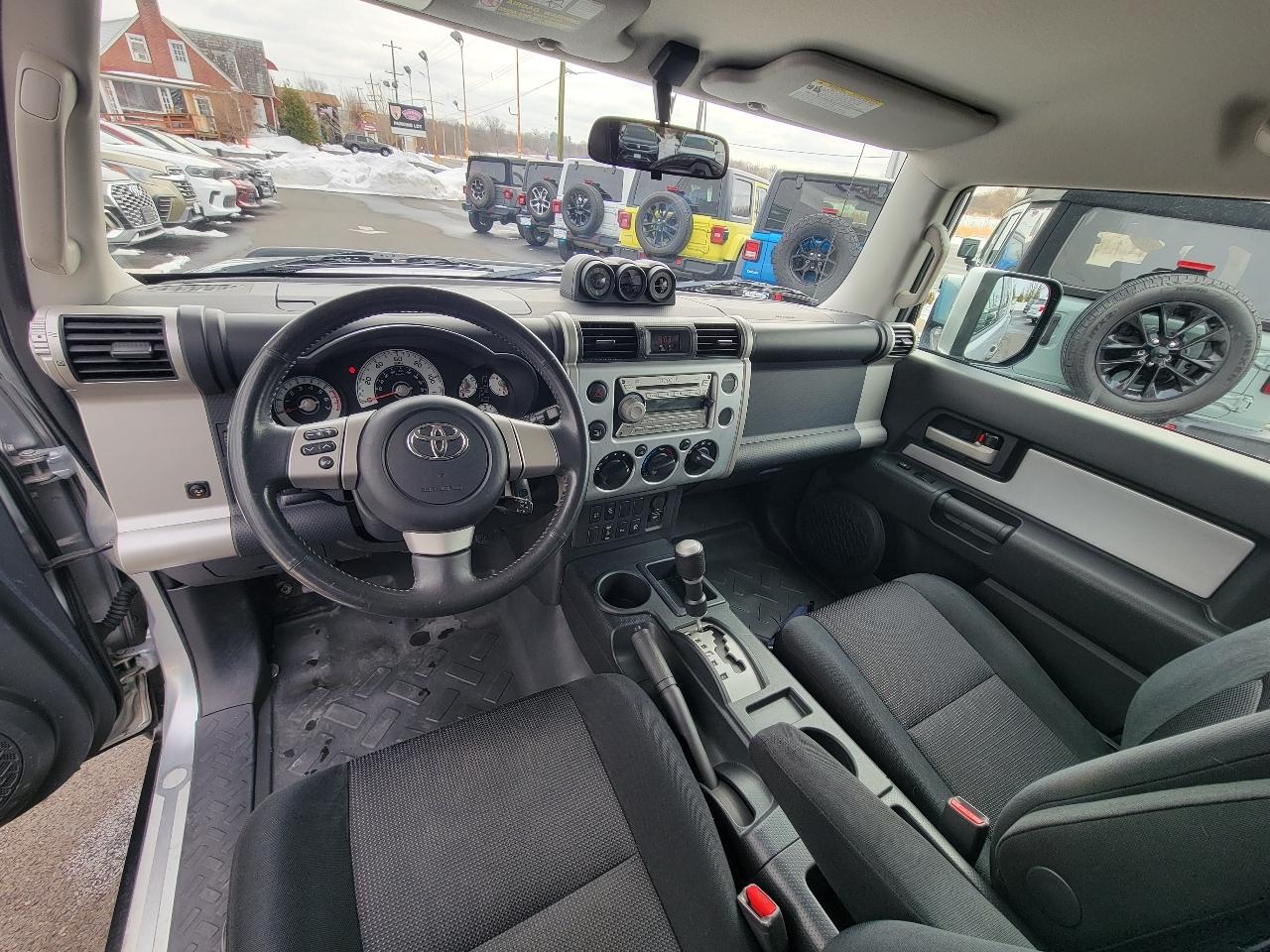 Toyota FJ Cruiser 2WD 4dr Auto (Natl) 2007