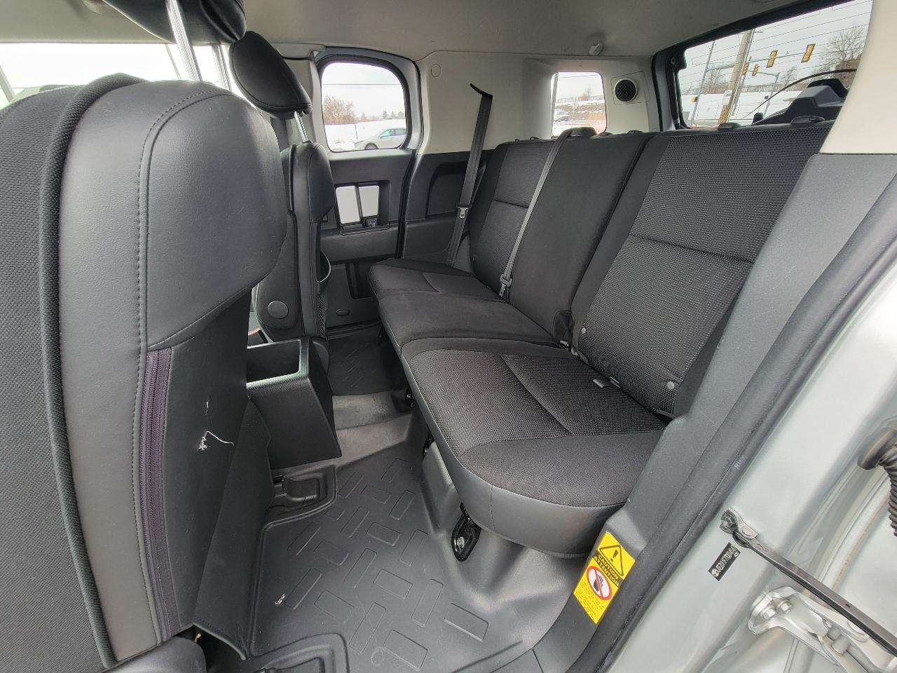 Toyota FJ Cruiser 2WD 4dr Auto (Natl) 2007