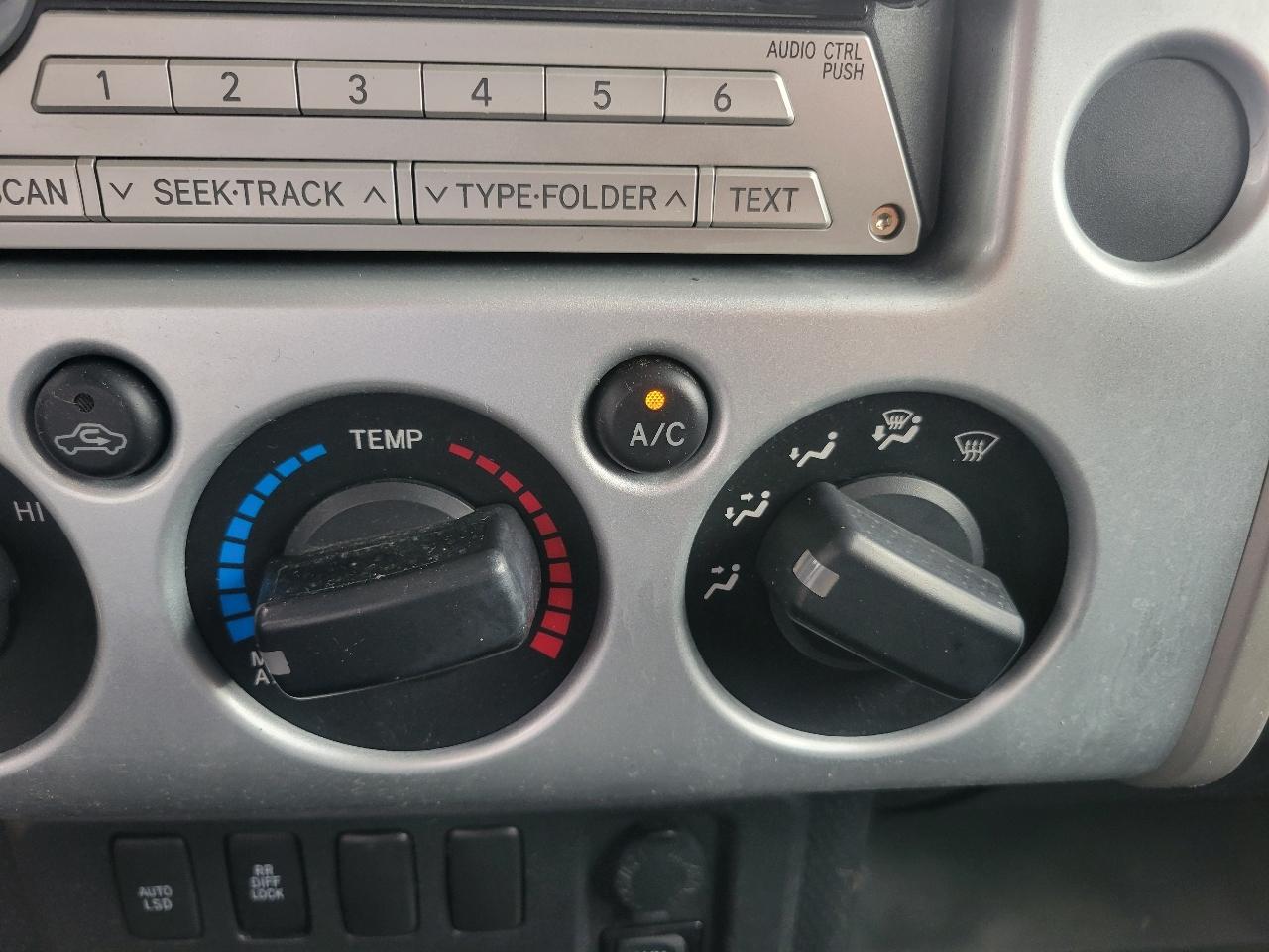 Toyota FJ Cruiser 2WD 4dr Auto (Natl) 2007