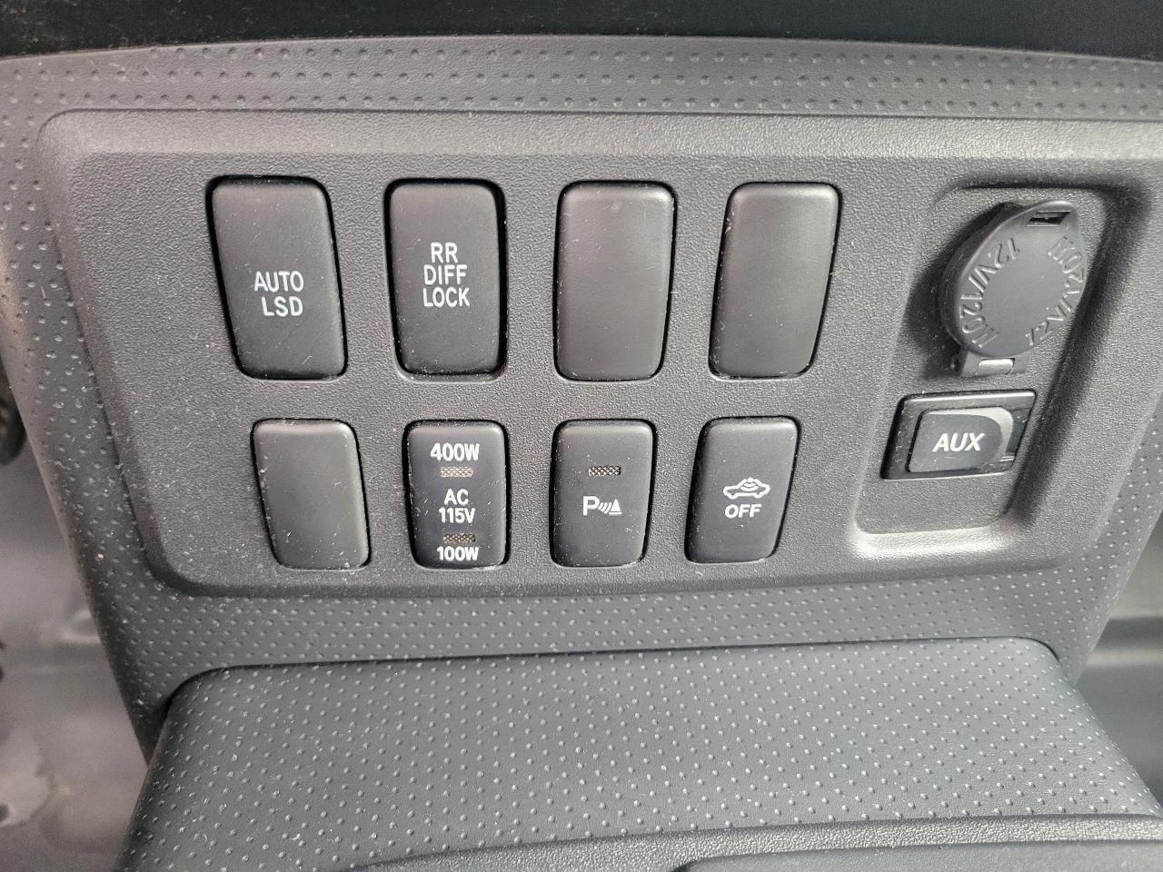 Toyota FJ Cruiser 2WD 4dr Auto (Natl) 2007