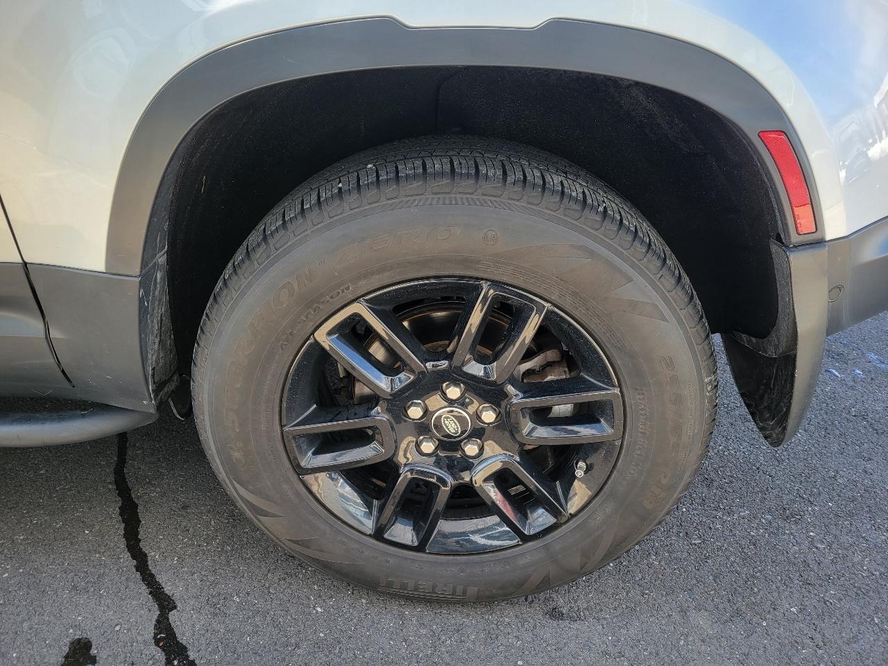 Land Rover Defender 90 S AWD 2021