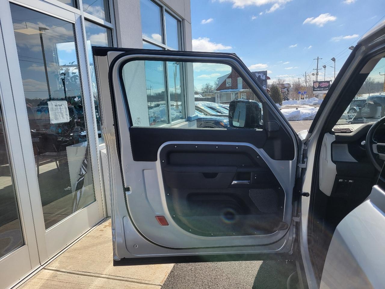 Land Rover Defender 90 S AWD 2021