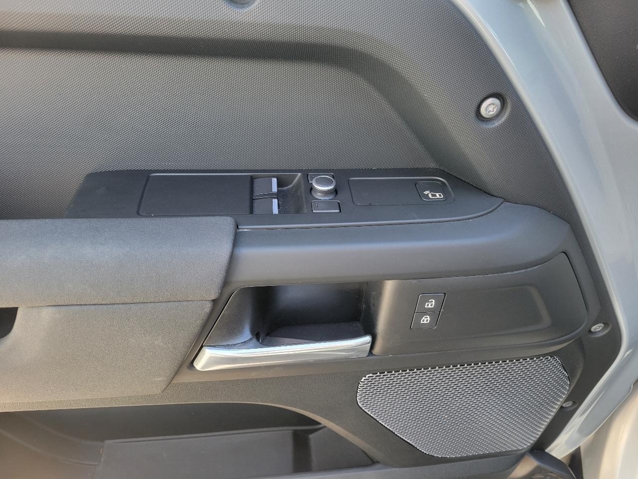 Land Rover Defender 90 S AWD 2021