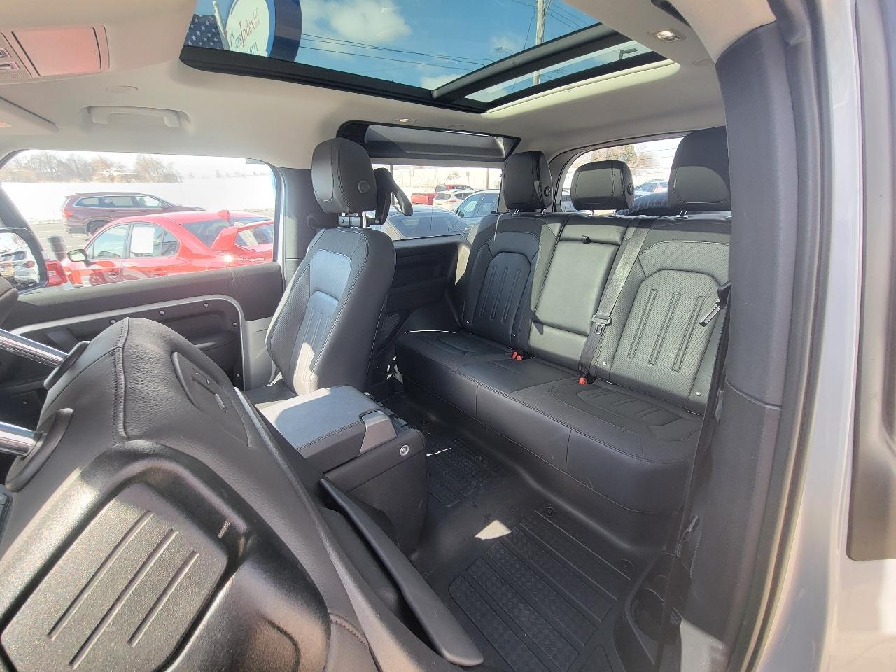 Land Rover Defender 90 S AWD 2021