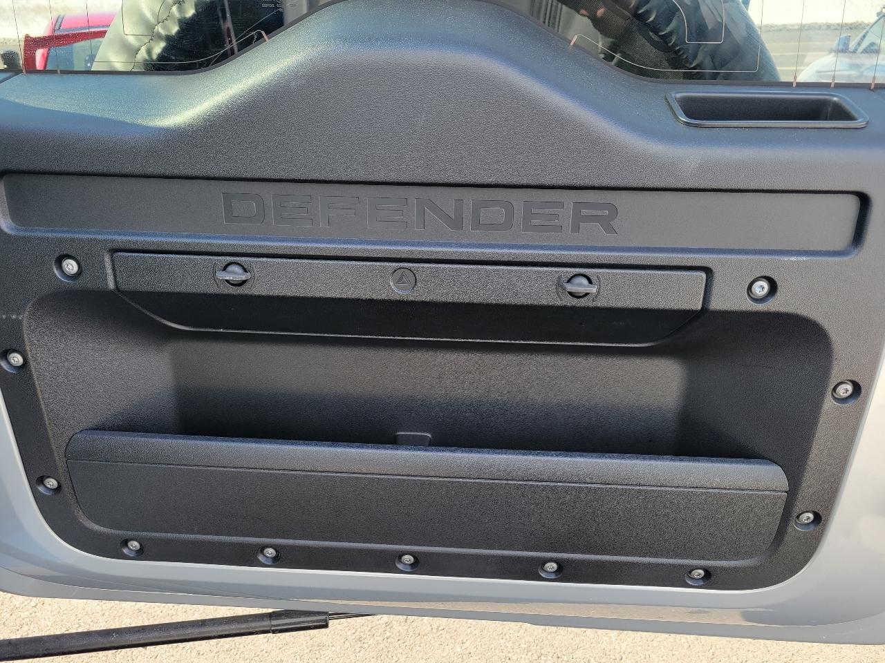 Land Rover Defender 90 S AWD 2021