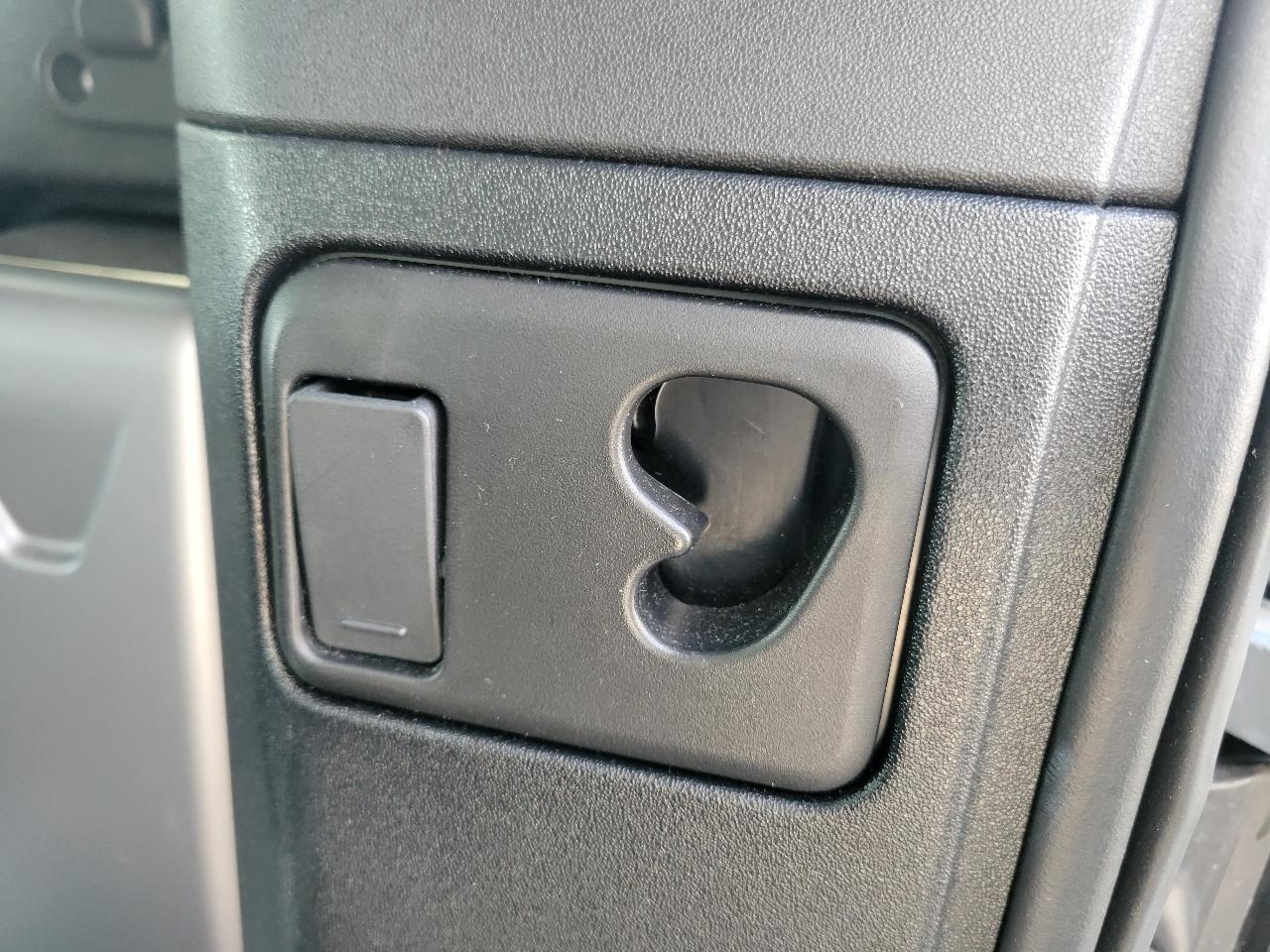 Land Rover Defender 90 S AWD 2021