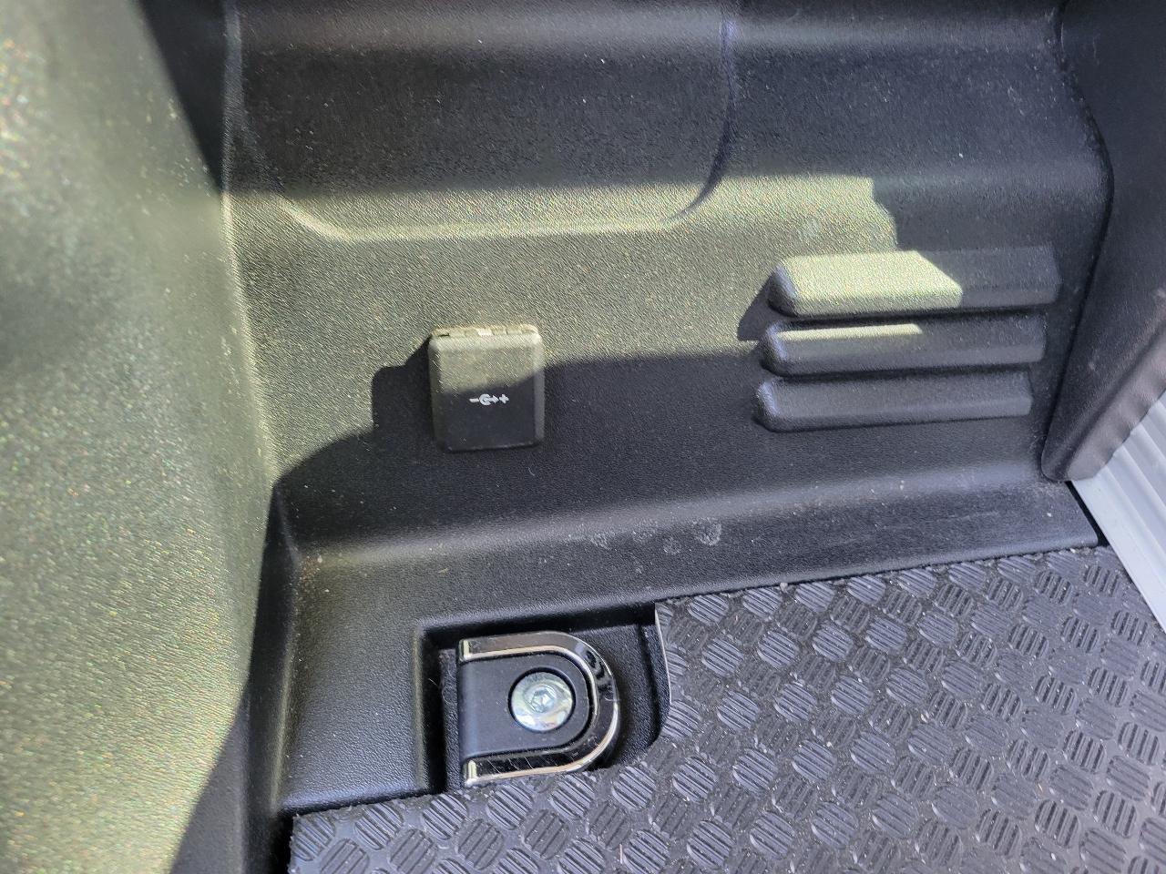 Land Rover Defender 90 S AWD 2021