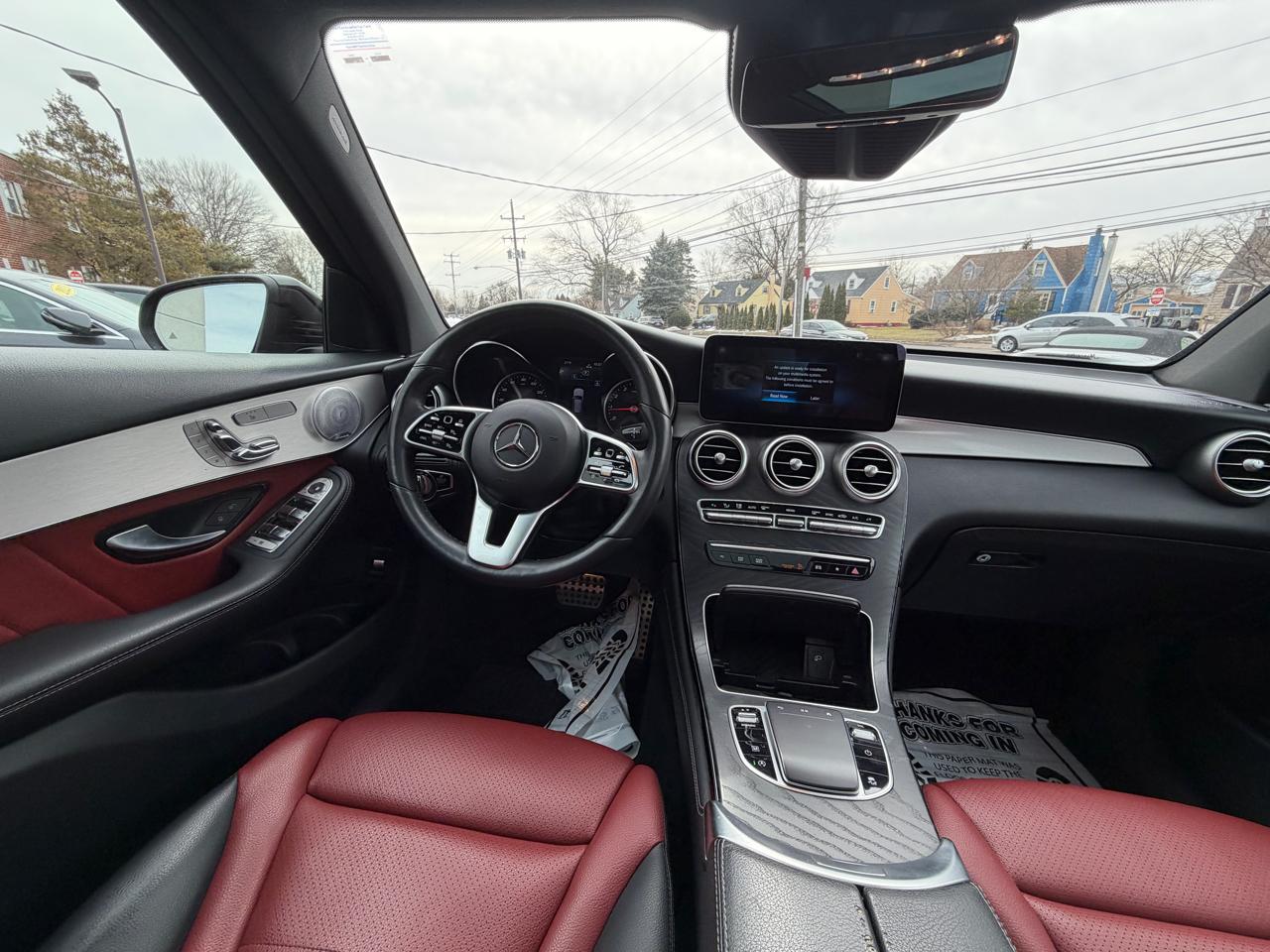 Mercedes-Benz GLC  2020