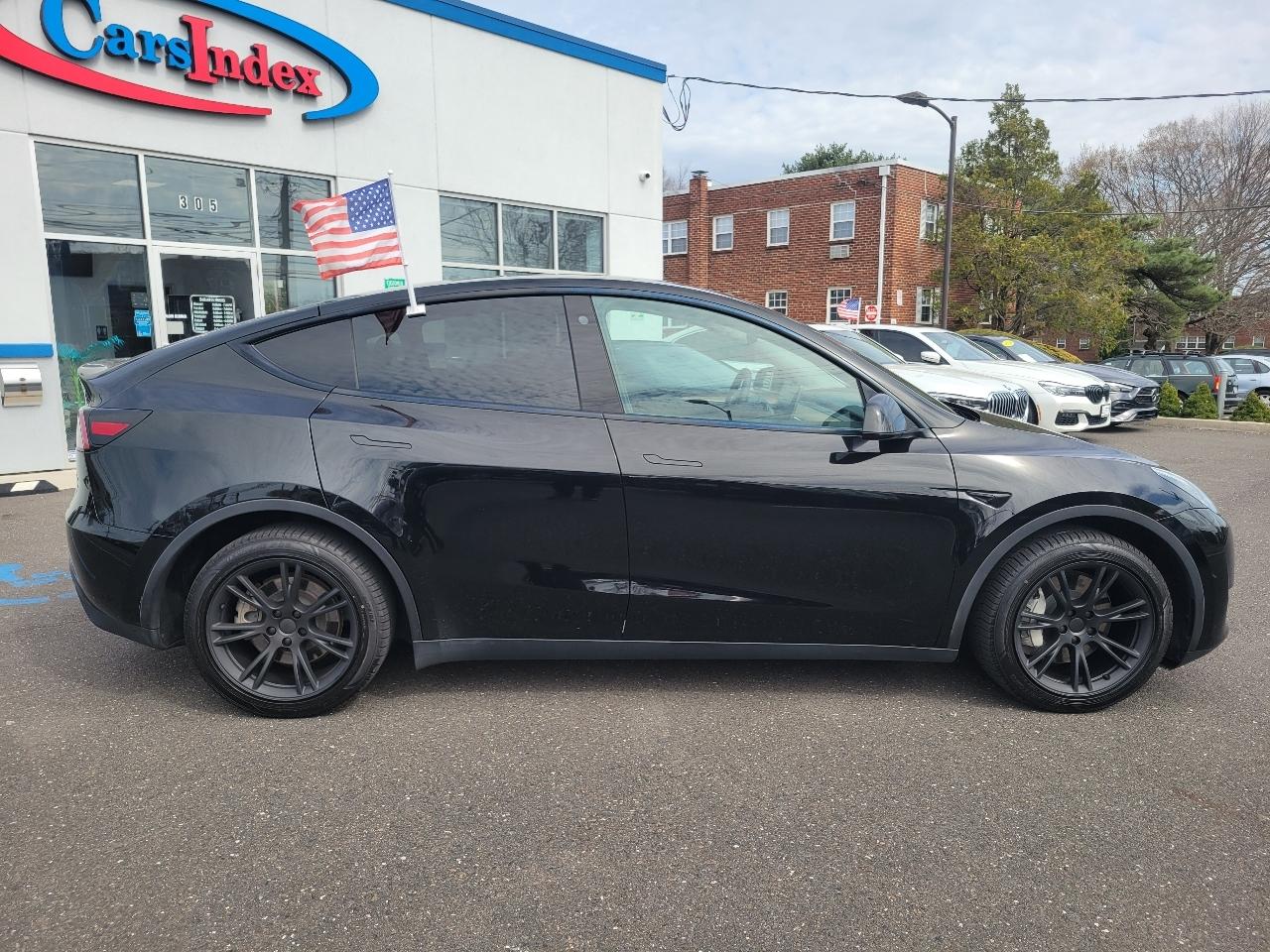 Tesla Model Y Long Range AWD 2023