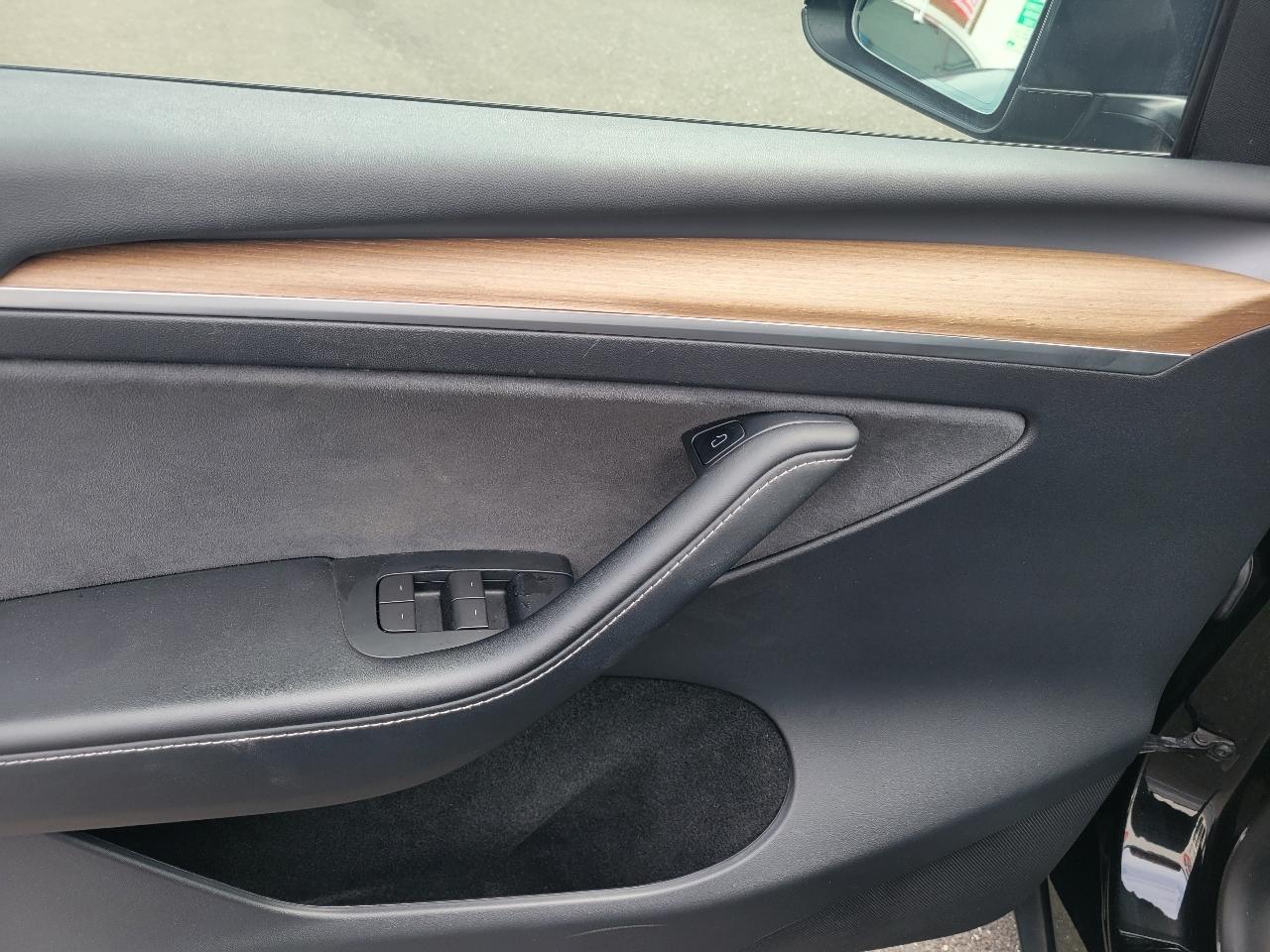 Tesla Model Y Long Range AWD 2023