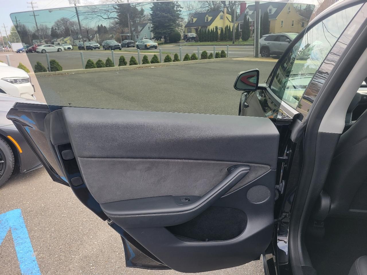 Tesla Model Y Long Range AWD 2023