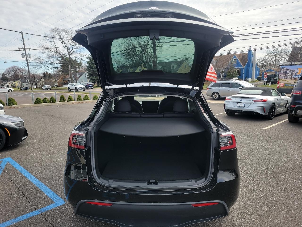 Tesla Model Y Long Range AWD 2023