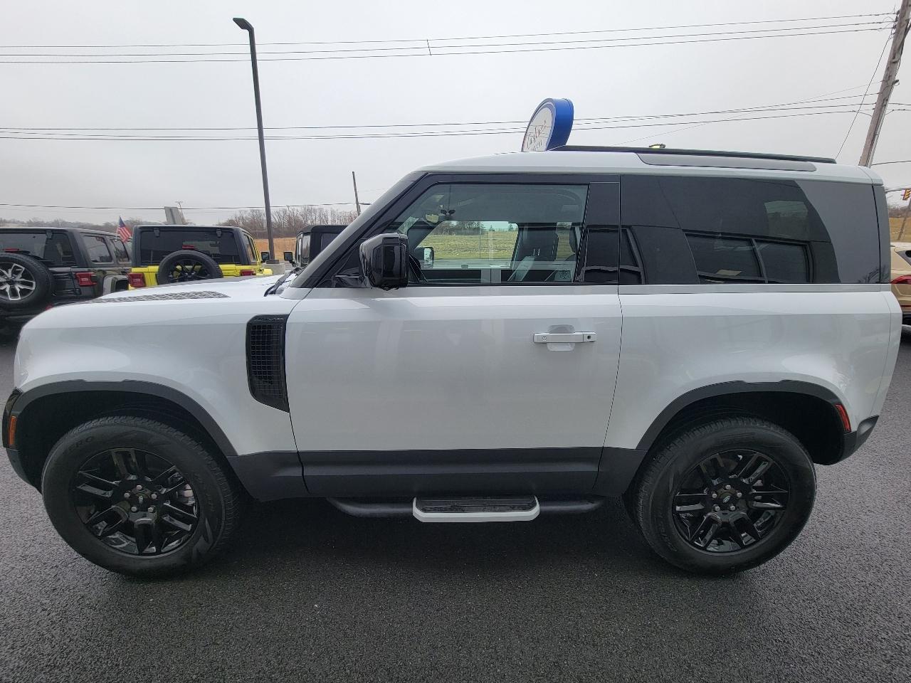 Land Rover Defender 90 S AWD 2023