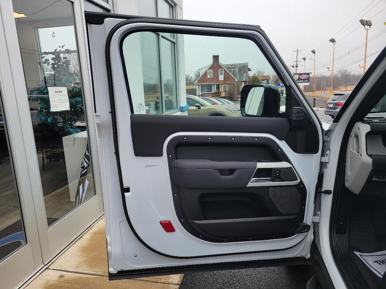 Land Rover Defender 90 S AWD 2023