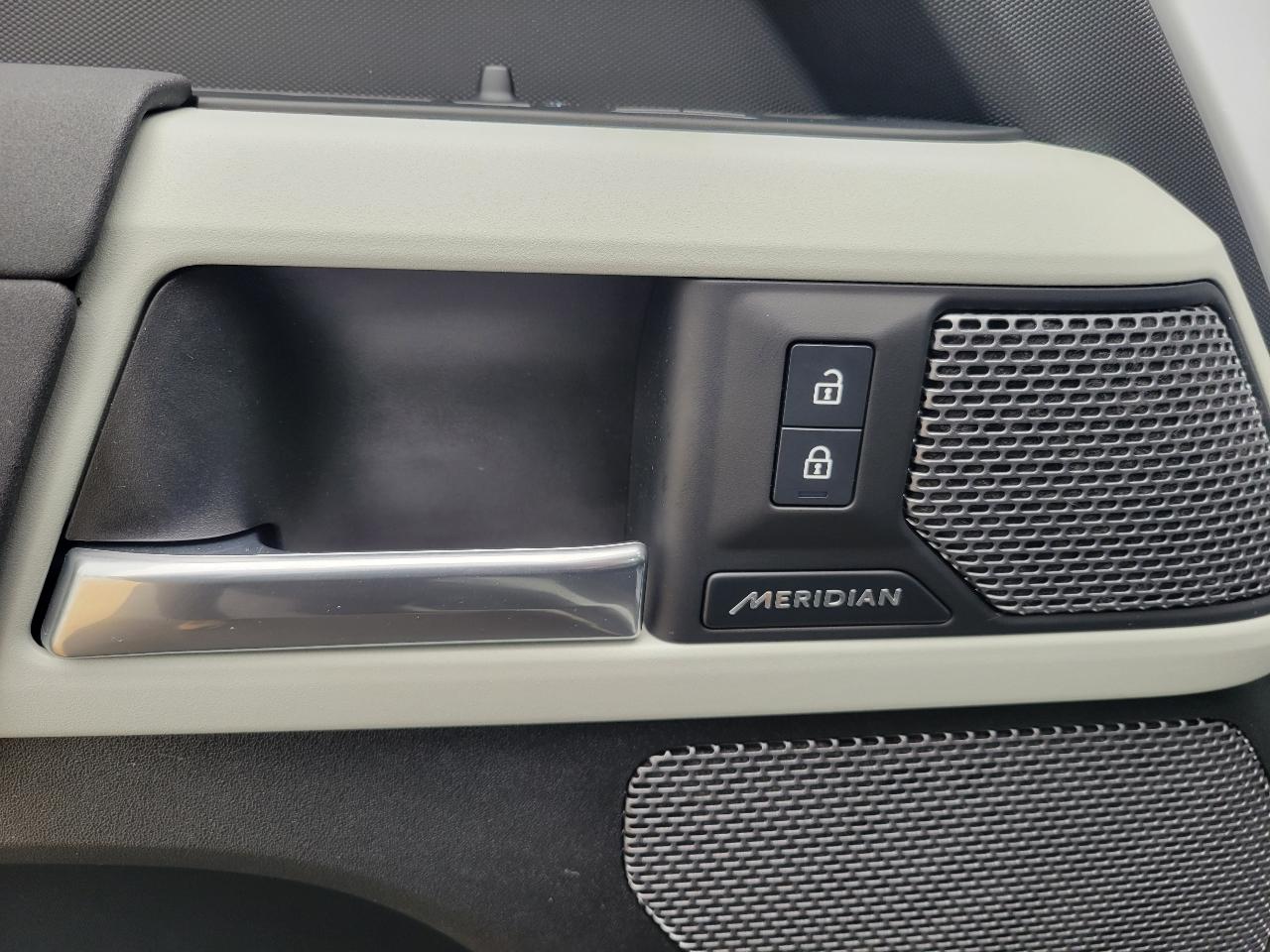 Land Rover Defender 90 S AWD 2023